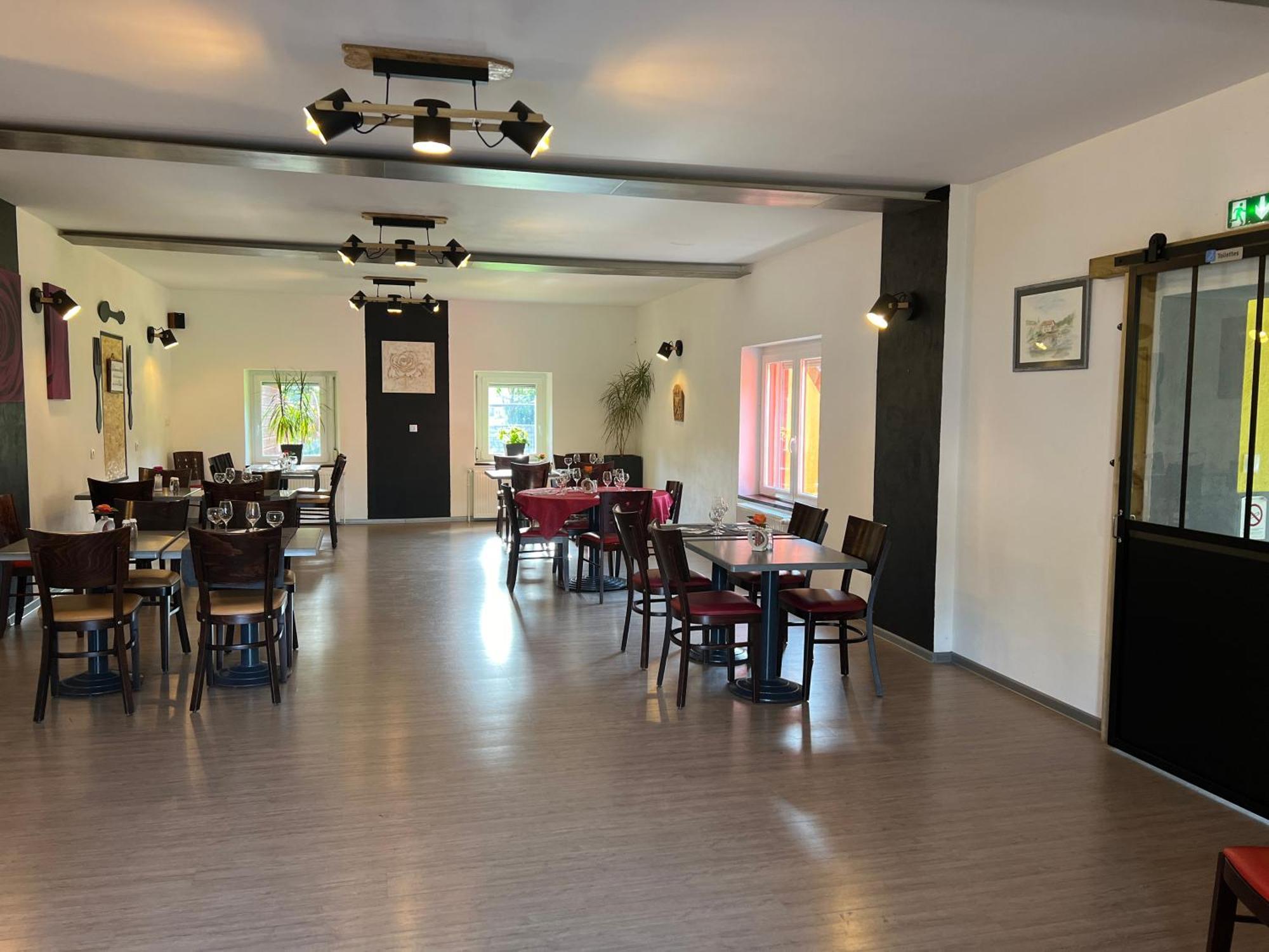 Auberge Restaurant La Roseraie Grandrupt Buitenkant foto