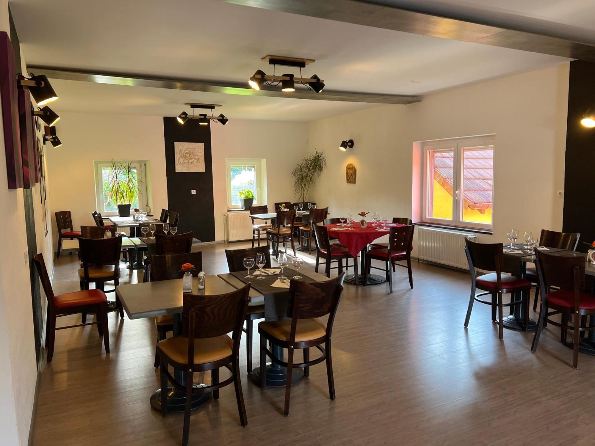 Auberge Restaurant La Roseraie Grandrupt Buitenkant foto